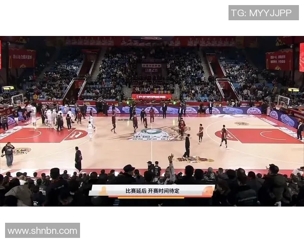 球迷在比赛日现场求婚,现场掌声不断 球迷在比赛日现场求婚,现场掌声不断